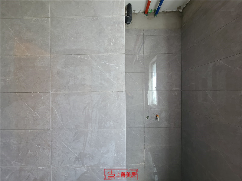 融創(chuàng)中心155平