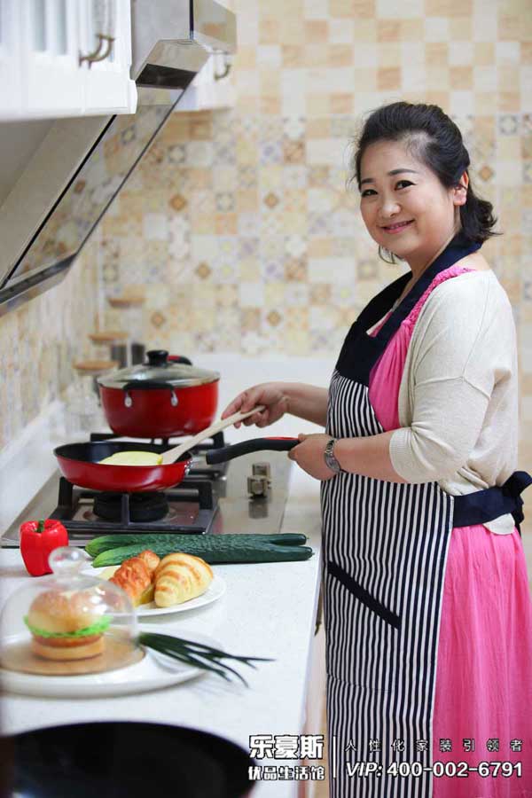 上善美居八大實(shí)景樣間代言主播阿寶